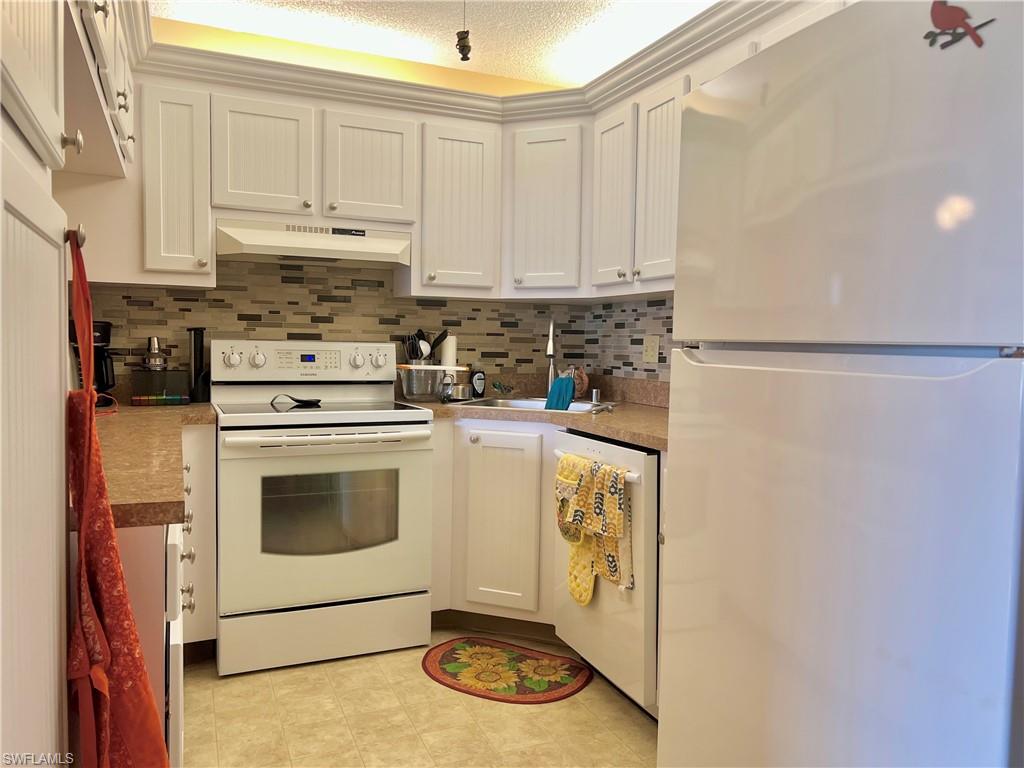 PINE RIDGE OF FORT MYERS VILLAGE - Residential