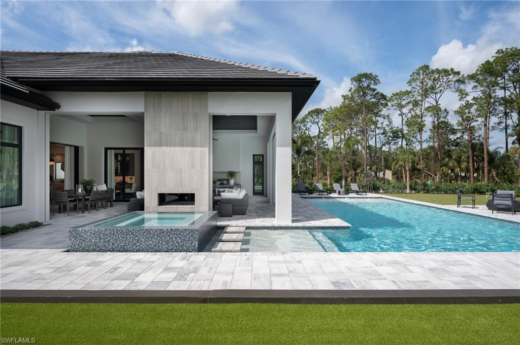 SILVER OAK NAPLES - Residential