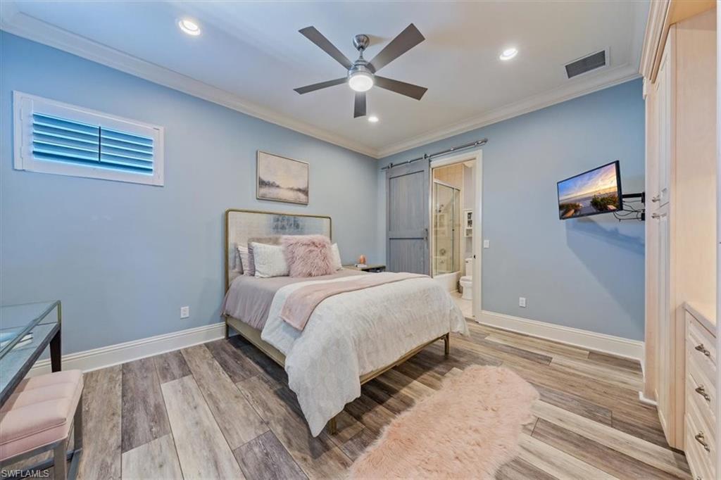 GOLDEN SHORES - Residential