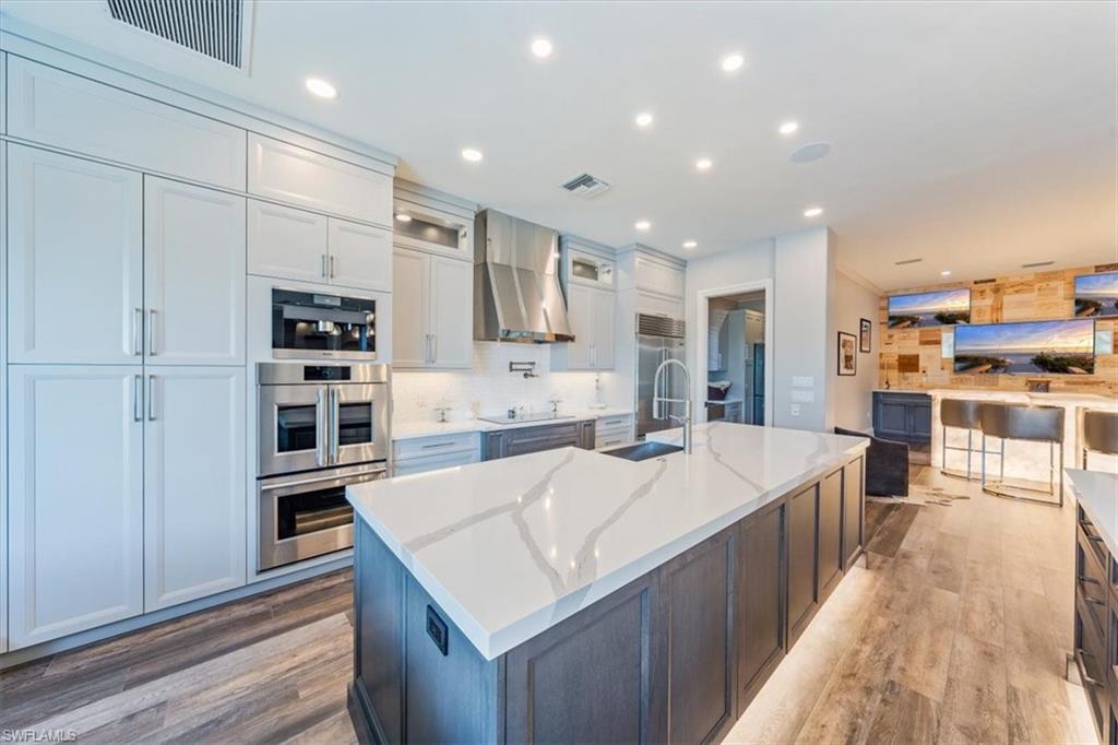 GOLDEN SHORES - Residential