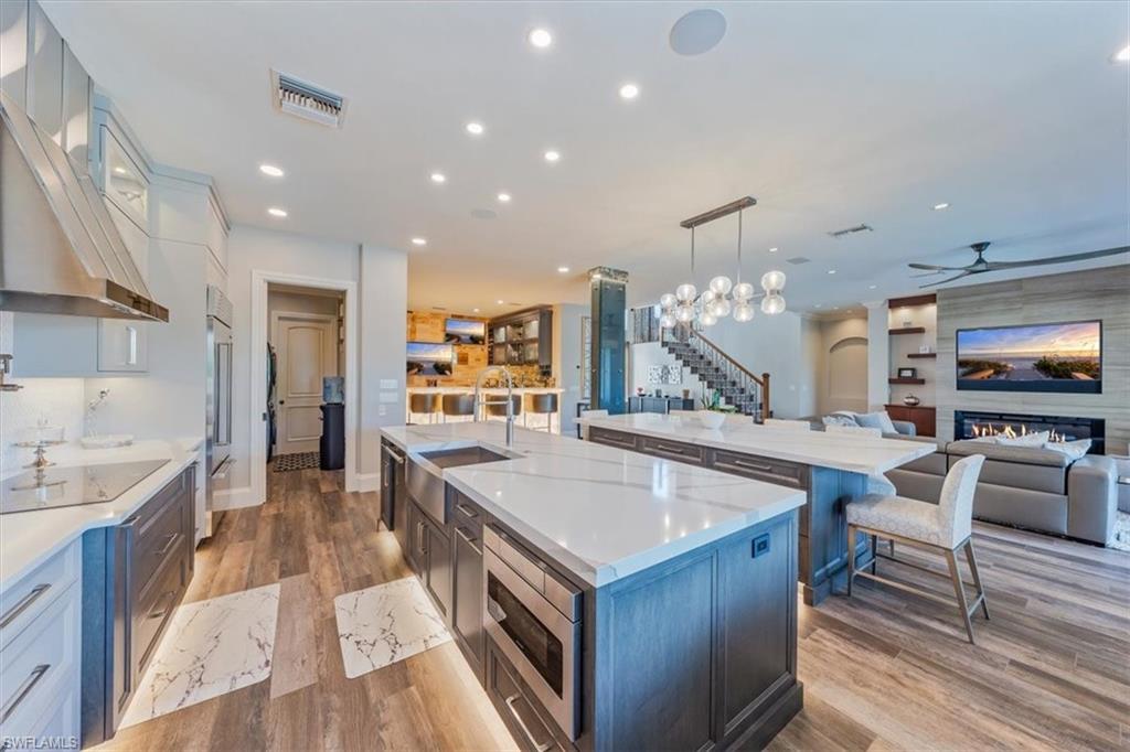 GOLDEN SHORES - Residential