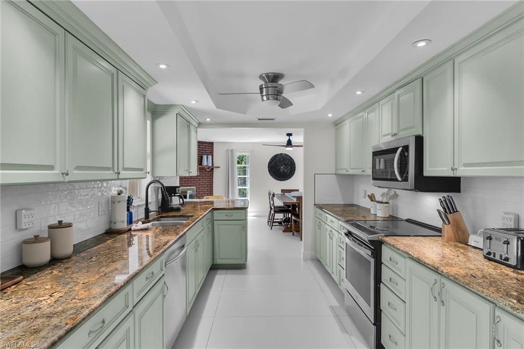 GOLDEN GATE ESTATES - Residential