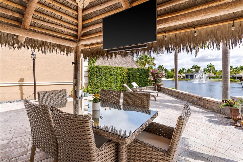 NAPLES MOTORCOACH RESORT - Land