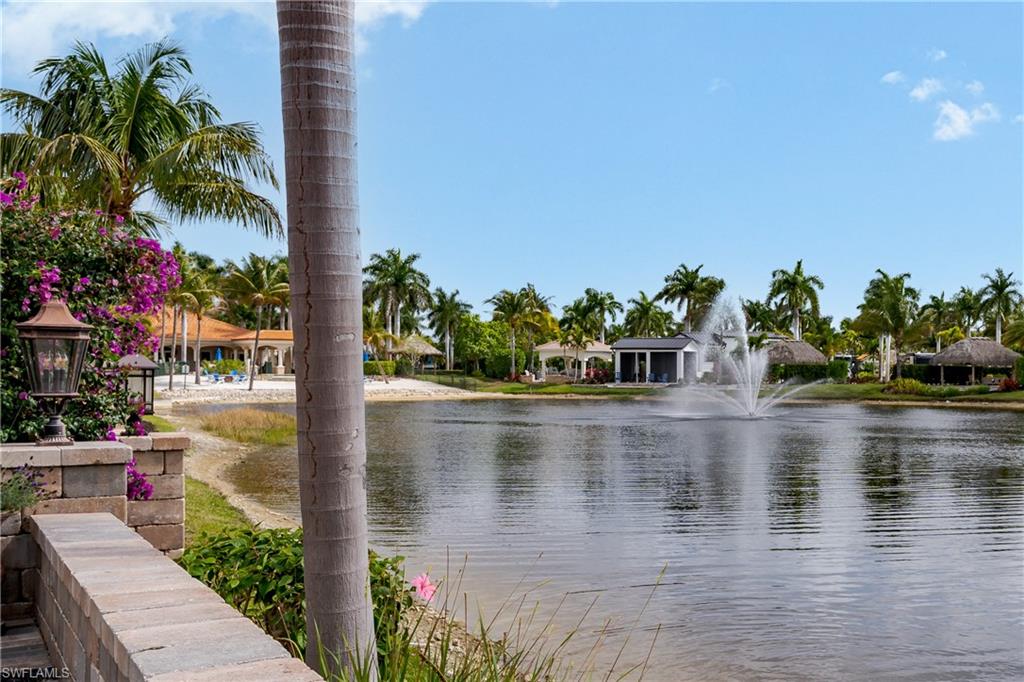 NAPLES MOTORCOACH RESORT - Land