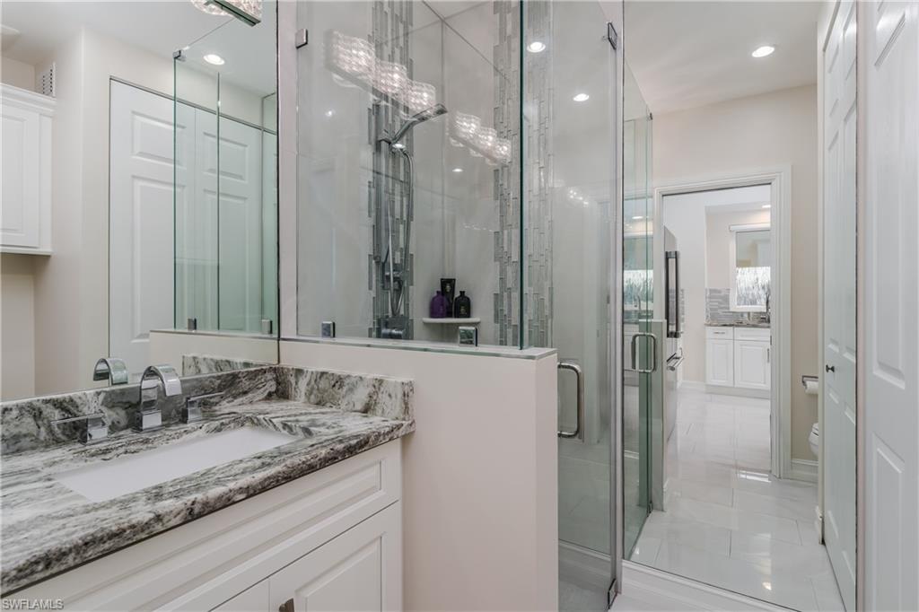 NAPLES MOTORCOACH RESORT - Land