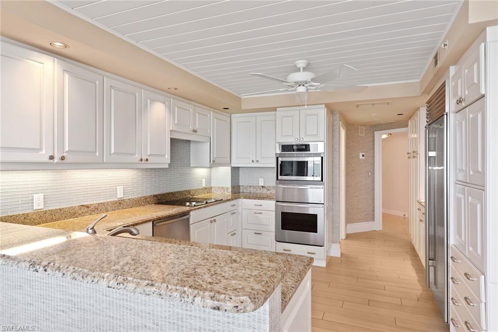 CARLYSLE AT BAY COLONY - Residential