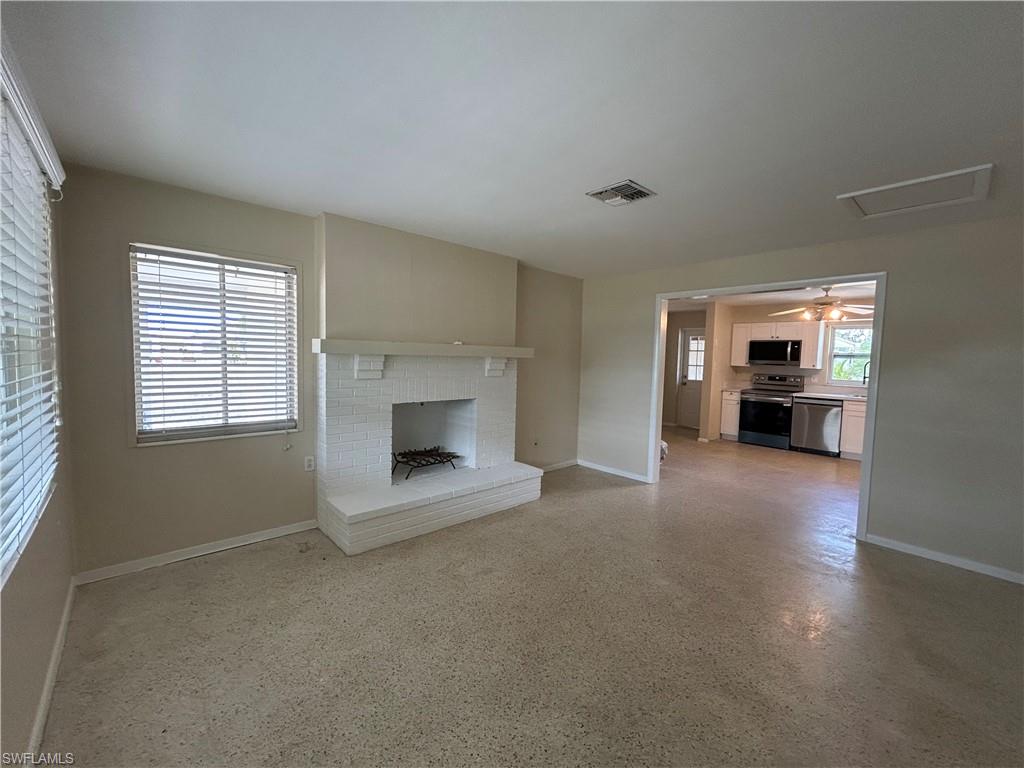 IMPERIAL SHORES - Residential Lease