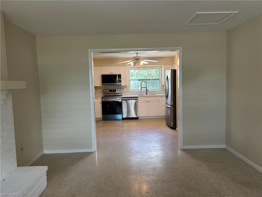 IMPERIAL SHORES - Residential Lease