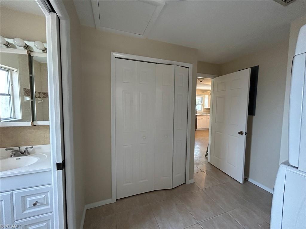 IMPERIAL SHORES - Residential Lease