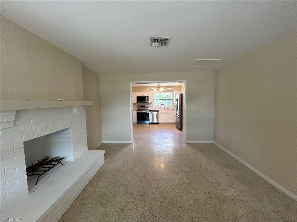 IMPERIAL SHORES - Residential Lease