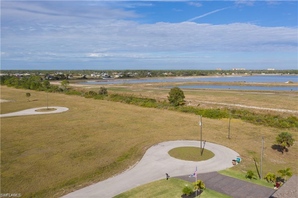 CAPE CORAL - Land