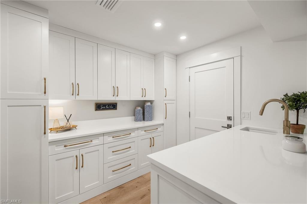 ROYAL HARBOR - Residential