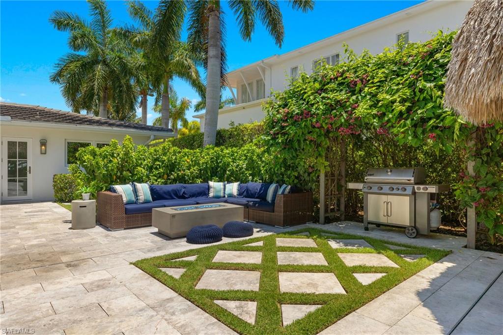 ROYAL HARBOR - Residential