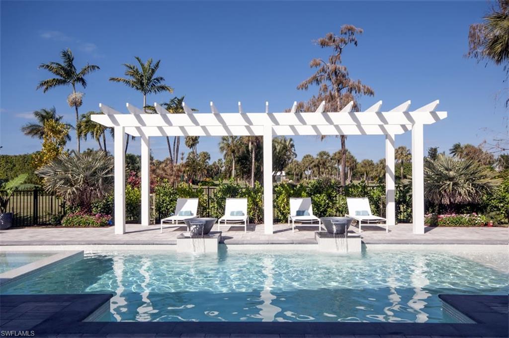 MOORINGS - Residential