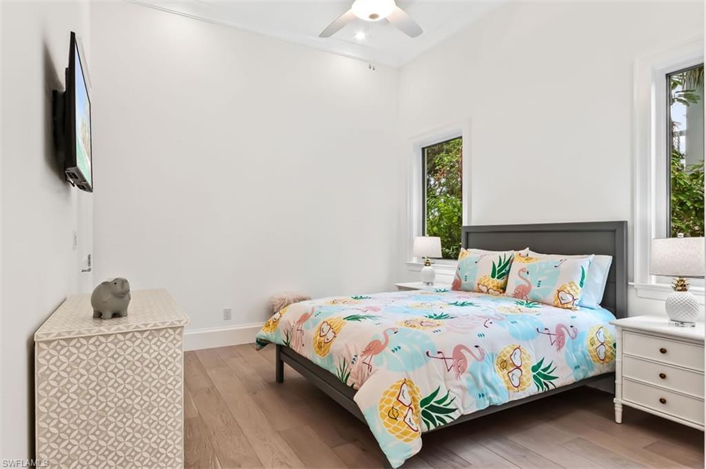 MOORINGS - Residential