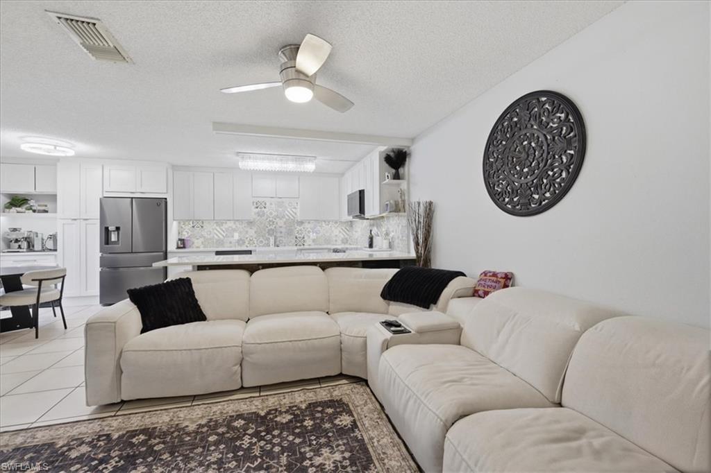 PARKWOODS TOWNHOUSE COMMUNITY - Residential