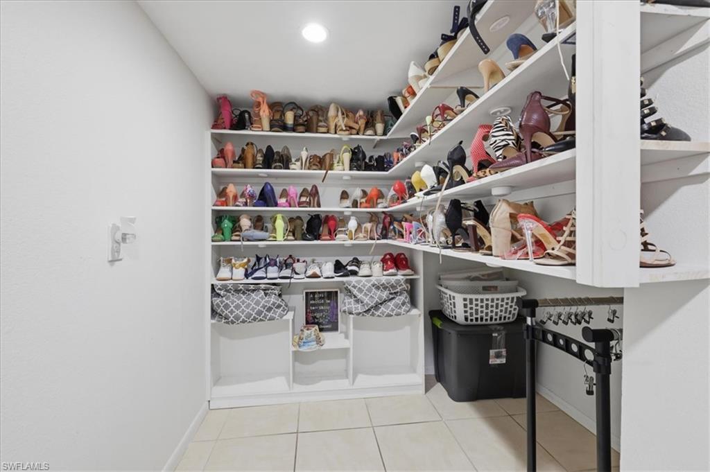 PARKWOODS TOWNHOUSE COMMUNITY - Residential