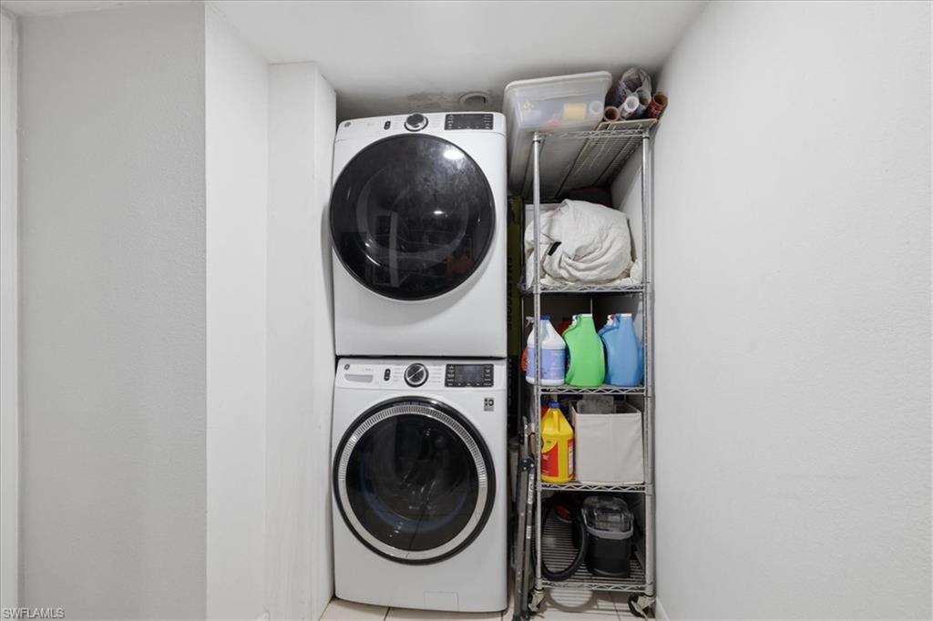 PARKWOODS TOWNHOUSE COMMUNITY - Residential