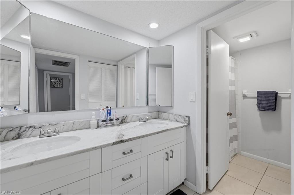 PARKWOODS TOWNHOUSE COMMUNITY - Residential