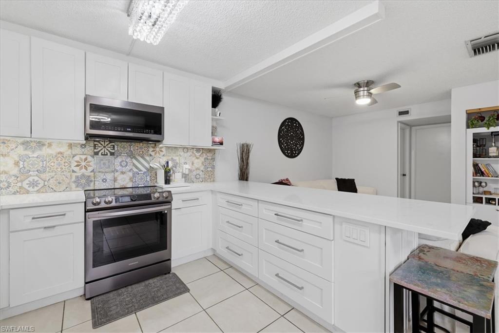 PARKWOODS TOWNHOUSE COMMUNITY - Residential