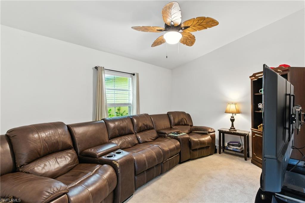 THE CAYS - Residential