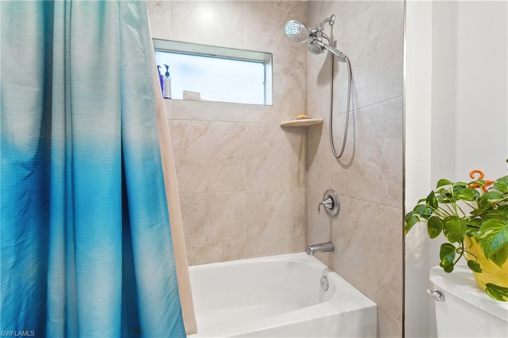 THE CAYS - Residential