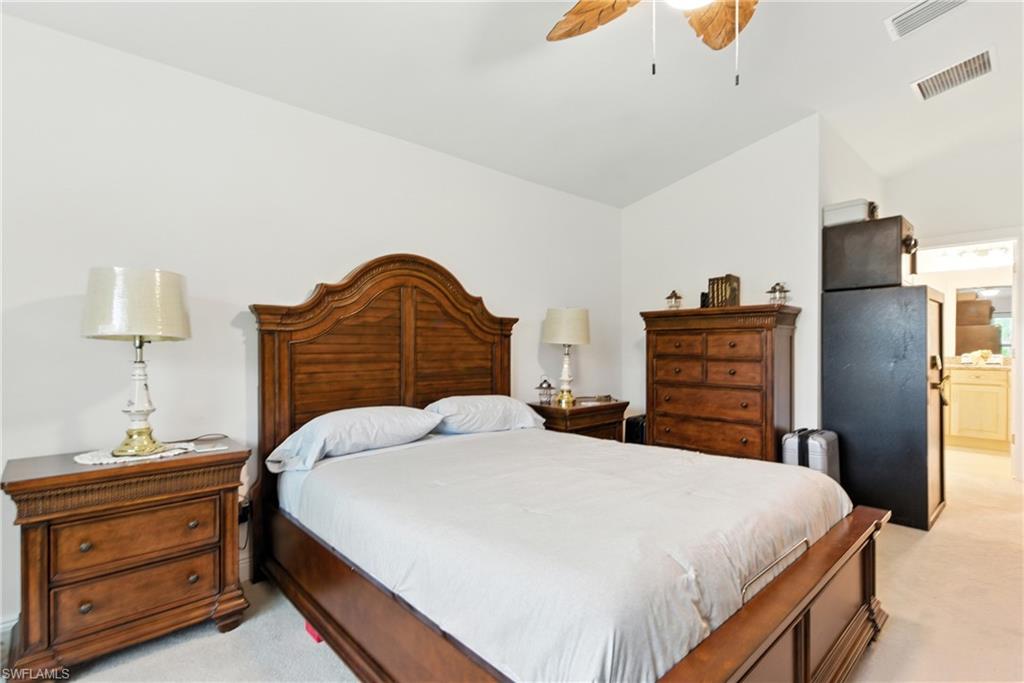 THE CAYS - Residential