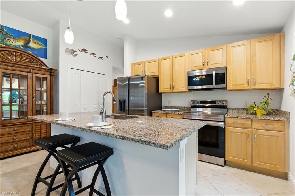 THE CAYS - Residential