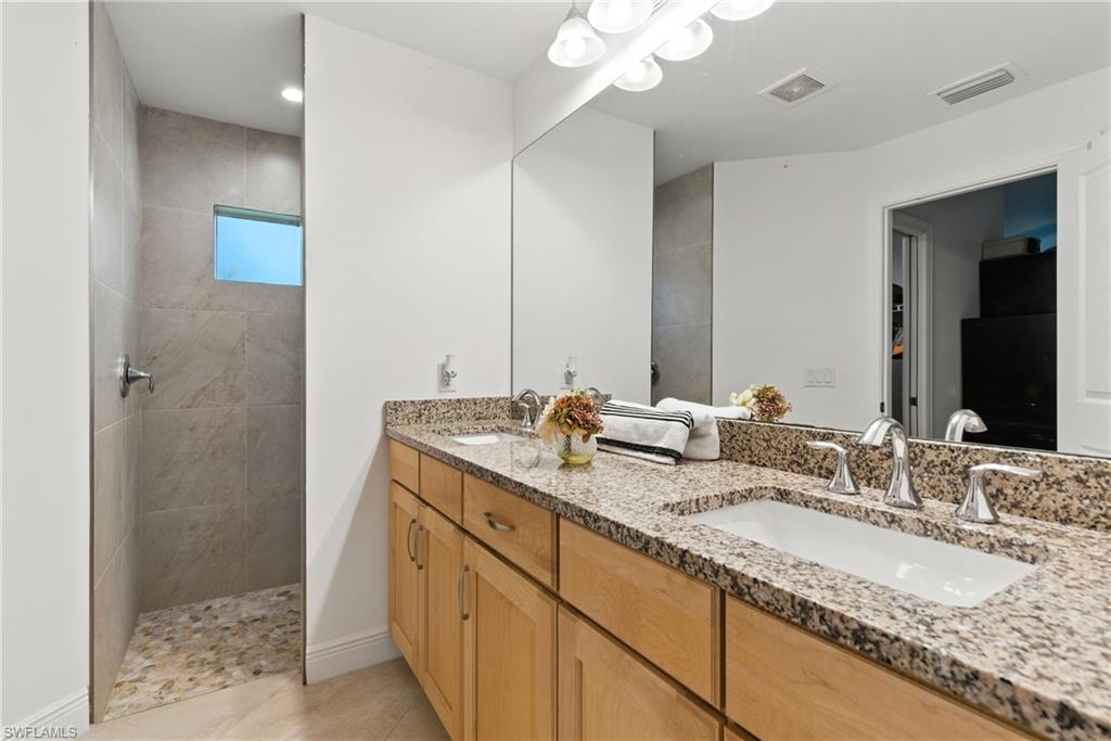 THE CAYS - Residential