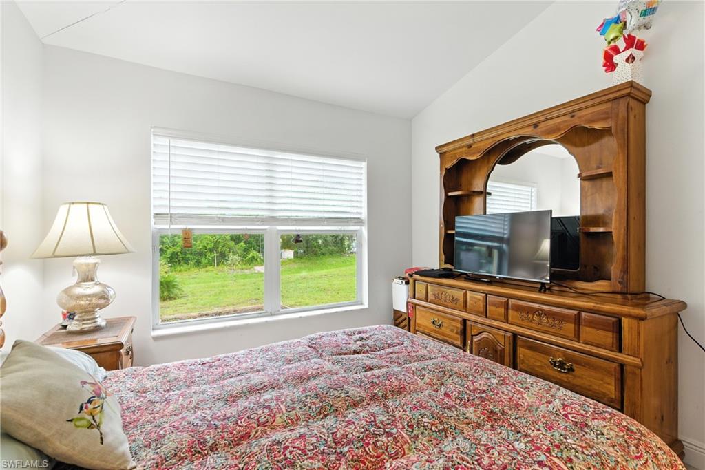 THE CAYS - Residential