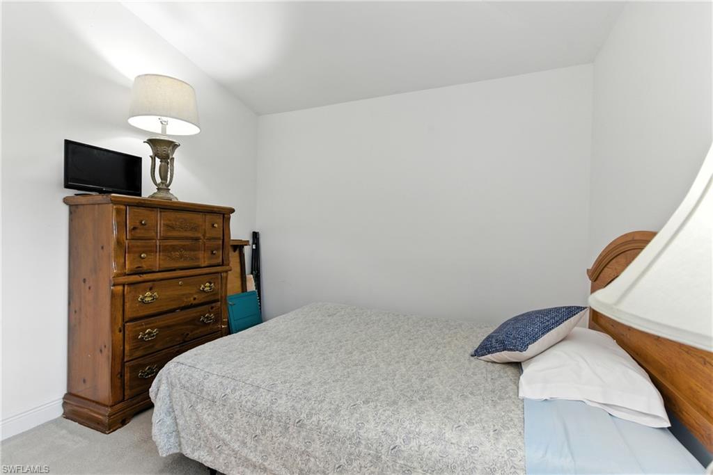 THE CAYS - Residential