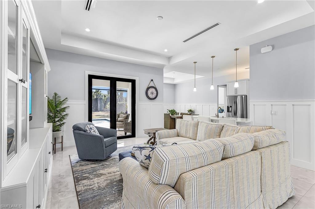 GOLDEN GATE ESTATES - Residential