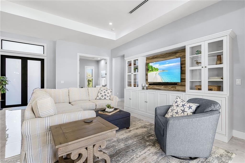 GOLDEN GATE ESTATES - Residential