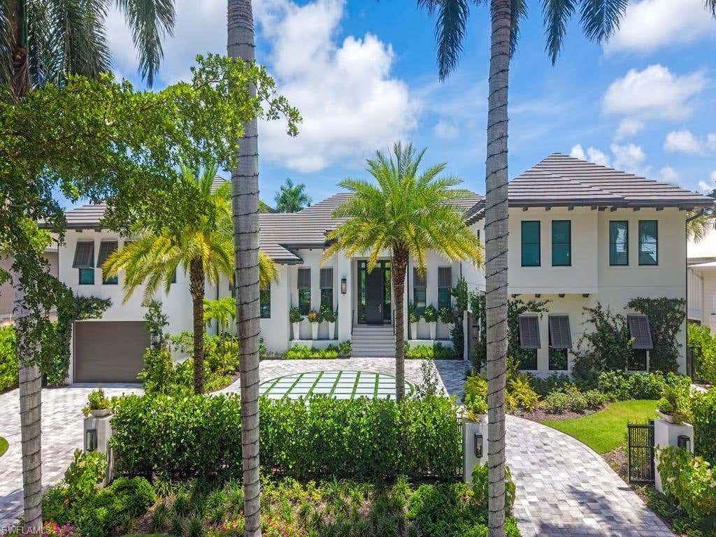 Photo of 425 15th AVE S, NAPLES, FL 34102 (MLS # 226023591)