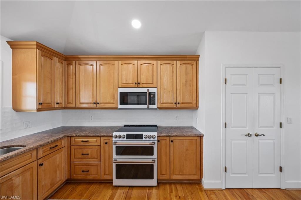 LAKE MUREX - Residential