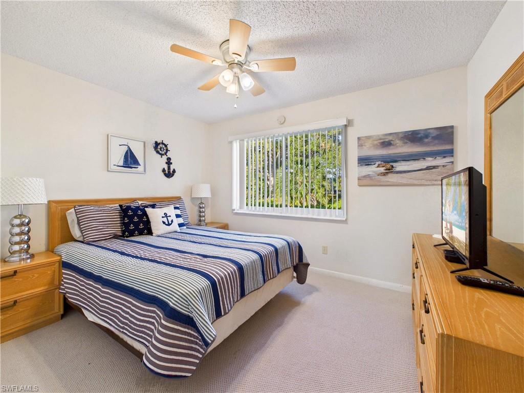 GLADES COUNTRY CLUB - Residential Lease