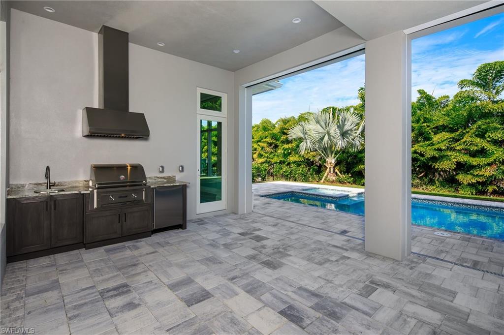 WINDWARD ISLE - Residential