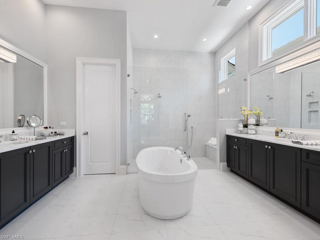 WINDWARD ISLE - Residential