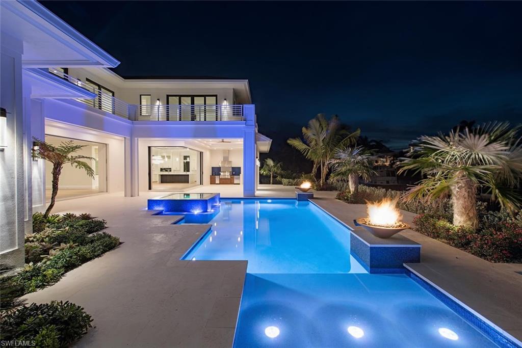 AQUALANE SHORES - Residential