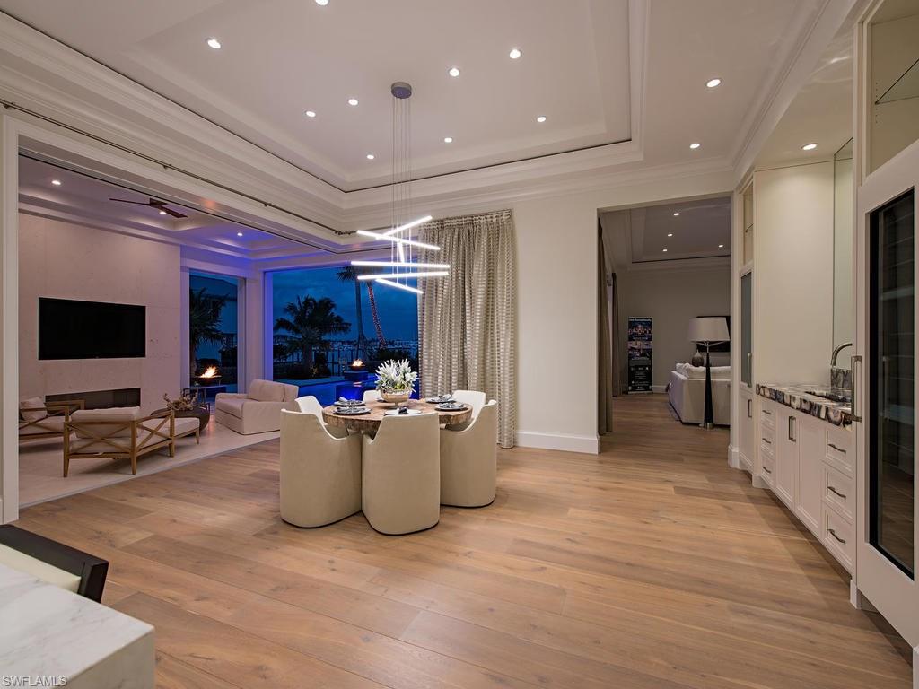 AQUALANE SHORES - Residential