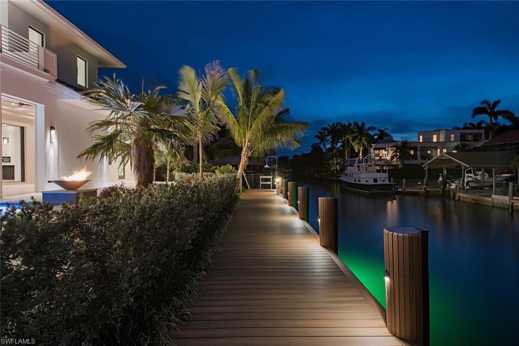 AQUALANE SHORES - Residential