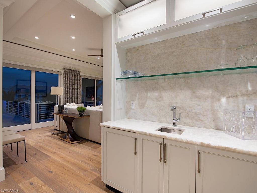 AQUALANE SHORES - Residential