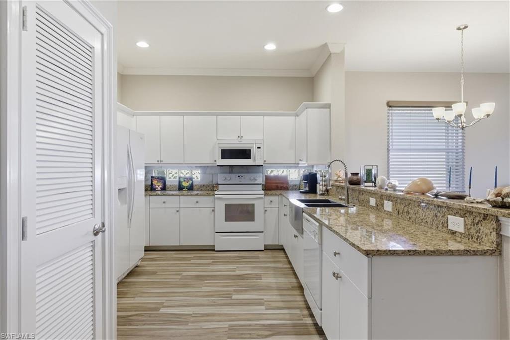 CORAL LAKES - Residential