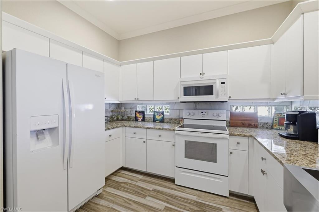 CORAL LAKES - Residential