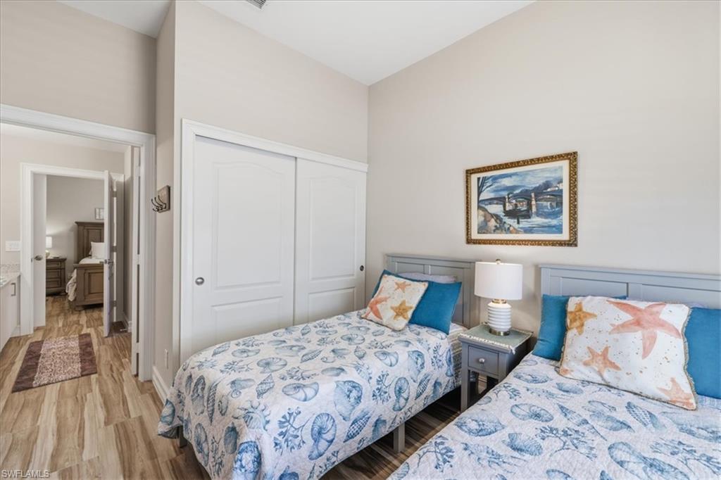 CORAL LAKES - Residential