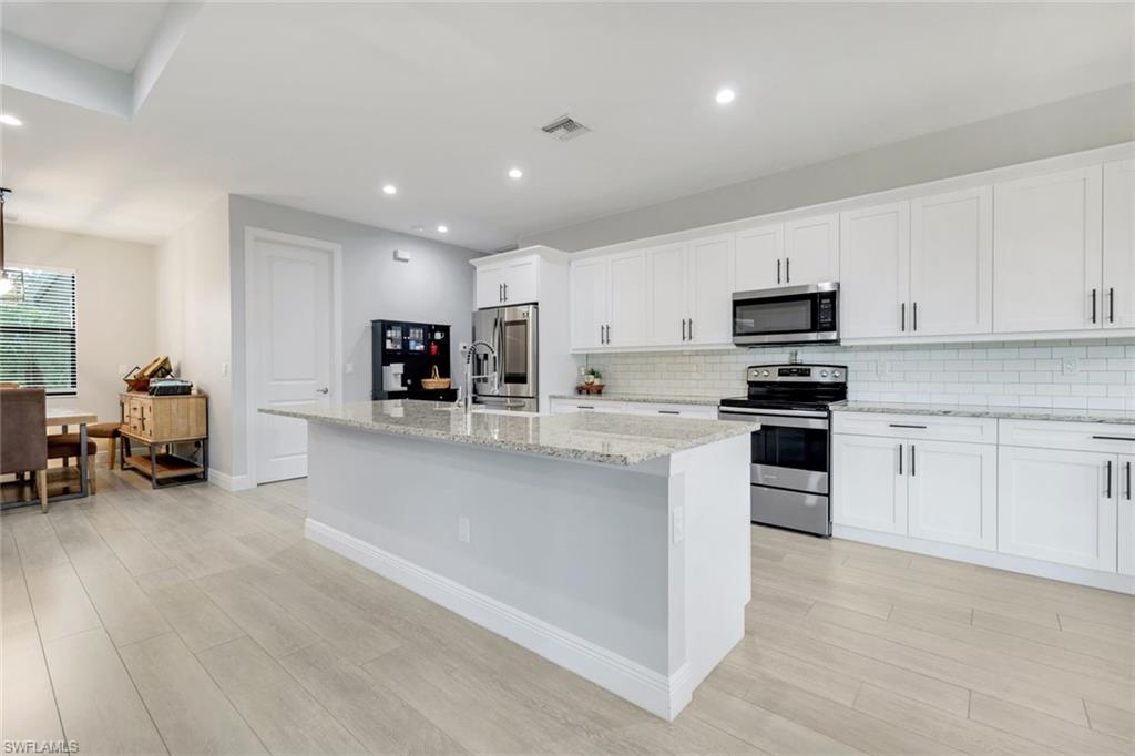 GOLDEN GATE ESTATES - Residential