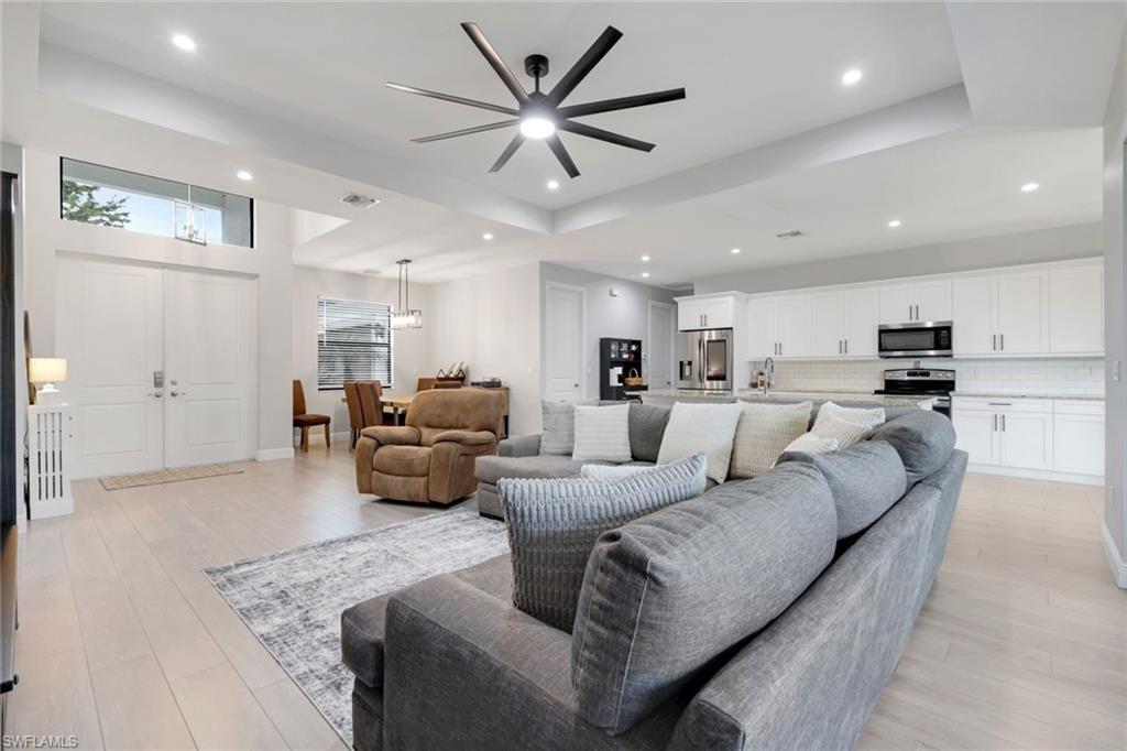 GOLDEN GATE ESTATES - Residential