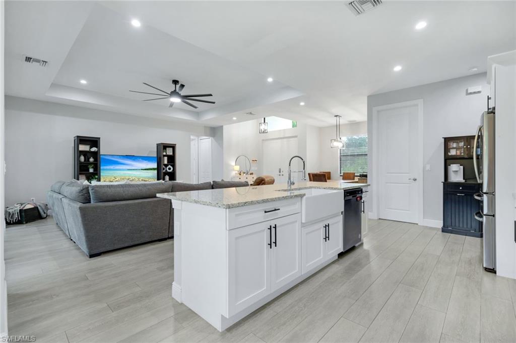 GOLDEN GATE ESTATES - Residential