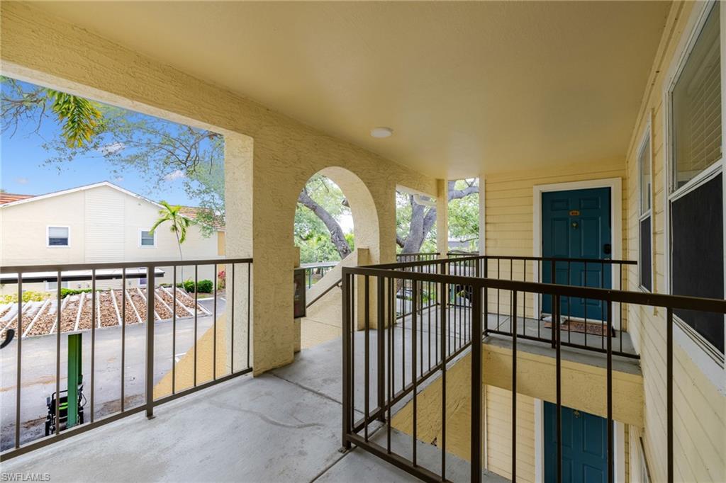 VENETIAN PALMS - Residential