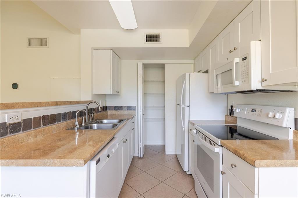 VENETIAN PALMS - Residential